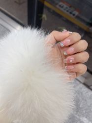 -UGIRL有个美甲