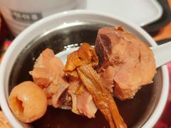 姬松茸炖土鸡汤-华记煲仔华·煲仔饭(市桥易发店)