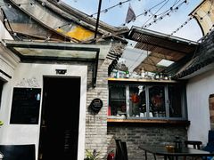 -脚下咖啡·CHILL酒馆(灵光东巷店)