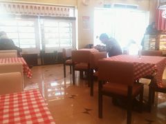 -红宝石·鲜奶小方·海派西点房(南丹店)