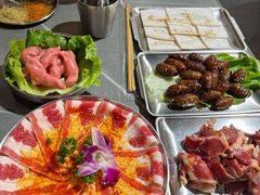 -围炉肉舍•炭烤活鳗•丹东海鲜烤肉(步行街店)