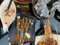 -何师烧烤·香辣蟹·川菜·30年老品牌(太古里旗舰店)