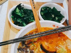 酸酸辣辣面-味千拉面(瑞虹生活广场店)