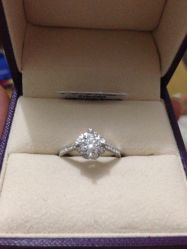 点击看大图 iphone_upload_pic-威德钻石-克拉钻大本营(南京东路店)