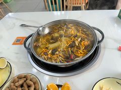 -野菌王•养生汤锅•野生菌火锅(大理漾濞路店)