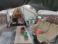 -小草屋轰趴馆别墅派对新场团建家庭聚会