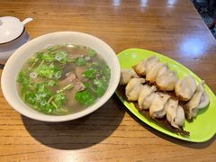 -锅贴王小吃(南大街店)