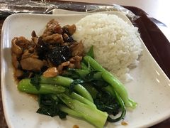 冬菇云耳蒸鸡腿肉-都城壹族快餐(第66分店)