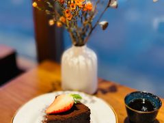 -C.Y Cafe