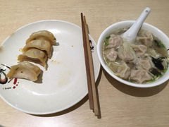 小餛吞加鍋貼-云南路美食街