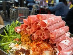 部队锅-MI WU FACTORY米屋美食工厂餐厅(绿地店)