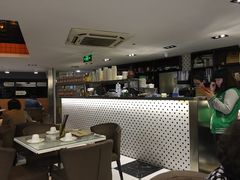 -新大咀港式茶餐厅(宝山万达店)