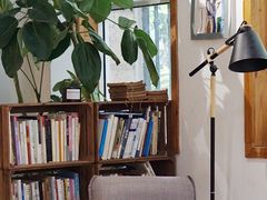 靠窗位-COTTON CAFE(德信·中外公寓店)