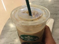 -星巴克臻选(上海中环广场2F店)