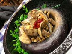 -雪熊哈尔滨烧烤·精酿啤酒·砂锅(中央胜境店)