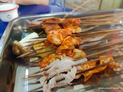 -牛华周记麻辣烫起源店