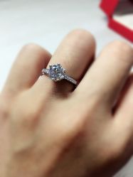 -威德钻石-克拉钻大本营(南京东路店)