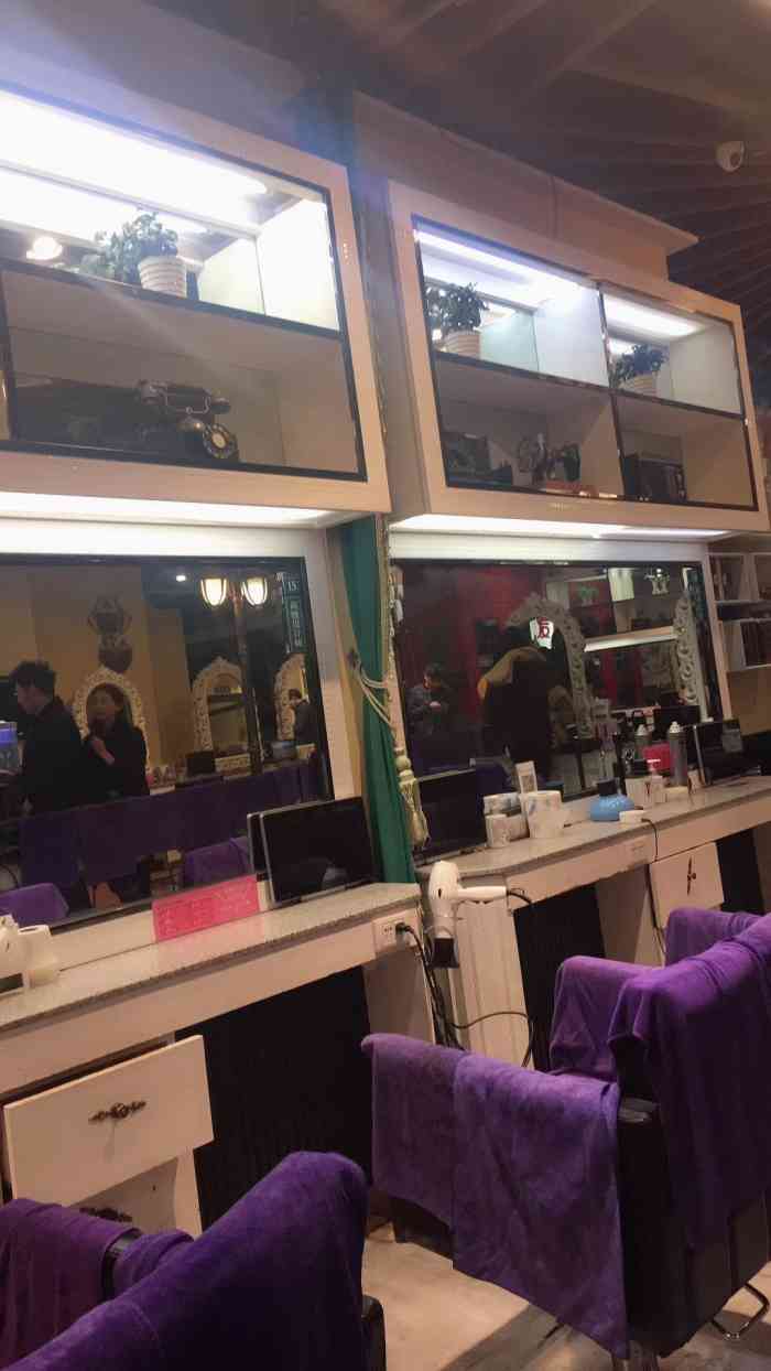 发源地发尊(后湖店)-"稀烂的地方,妈妈去剪头发,欺负老人家,洗.