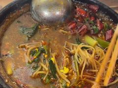 -有红鸡毛店·砂锅菜(抚琴夜市店)