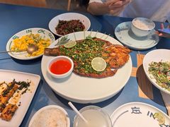 香茅草烤鲈鱼-一坐一忘云南菜(嘉里中心店)