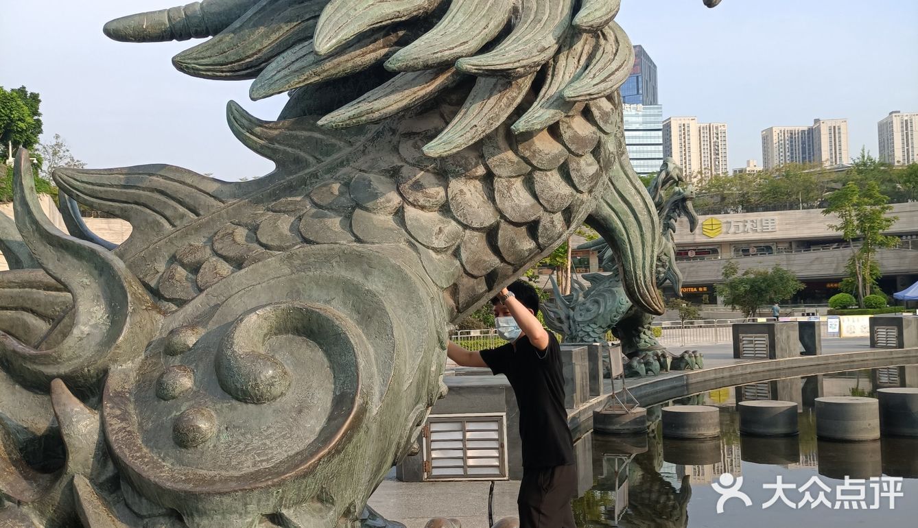 可以到老板哪里买包饲料喂