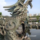 可以到老板哪里买包饲料喂