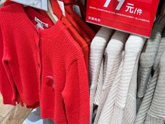 -优衣库(上海虹口龙之梦店)