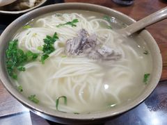 -亮亮面馆(经六路店)