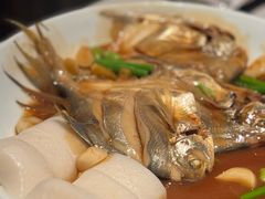 鲳鱼烧年糕-荣小馆(临海世纪花城店)