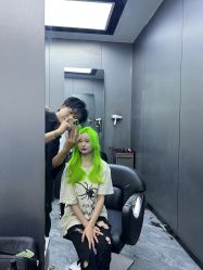 -米可造型烫发染发