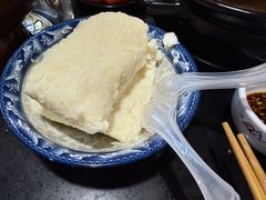 -果松木炭酸菜铜火锅·外婆参鸡汤