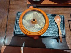 -银米·云南传统过桥米线(双廊黑金冠店)