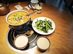 -娜仁图雅蒙古美食村(33小镇店)