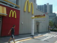 车道入口-麦当劳(花桥得来速店)