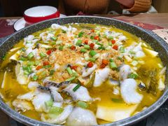 黄金蒜老坛酸菜鱼-山城外·非遗酸菜鱼(蜀都万达店)