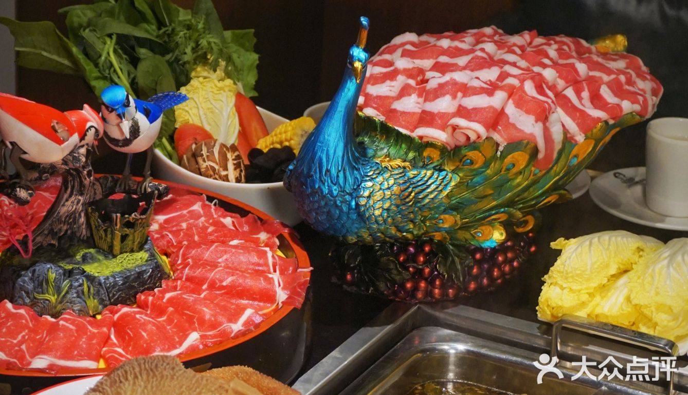 大口炫肉的过瘾四宫格|鸭血豆腐|扯面随便吃