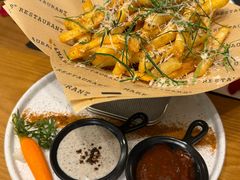 -Mark&Mars Restaurant