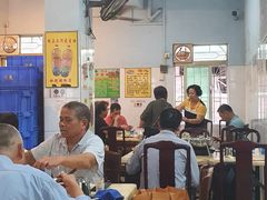 大堂-华哥新鲜猪精品美食