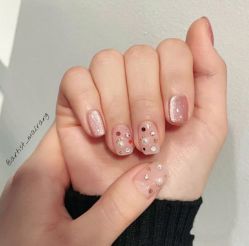 -悦指间美甲美睫