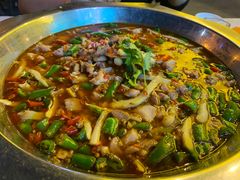 -兔行天下-鸿鹤鲜锅兔(中海国际店)