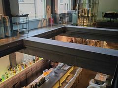 -穹六人间 people 6(岳阳路店)