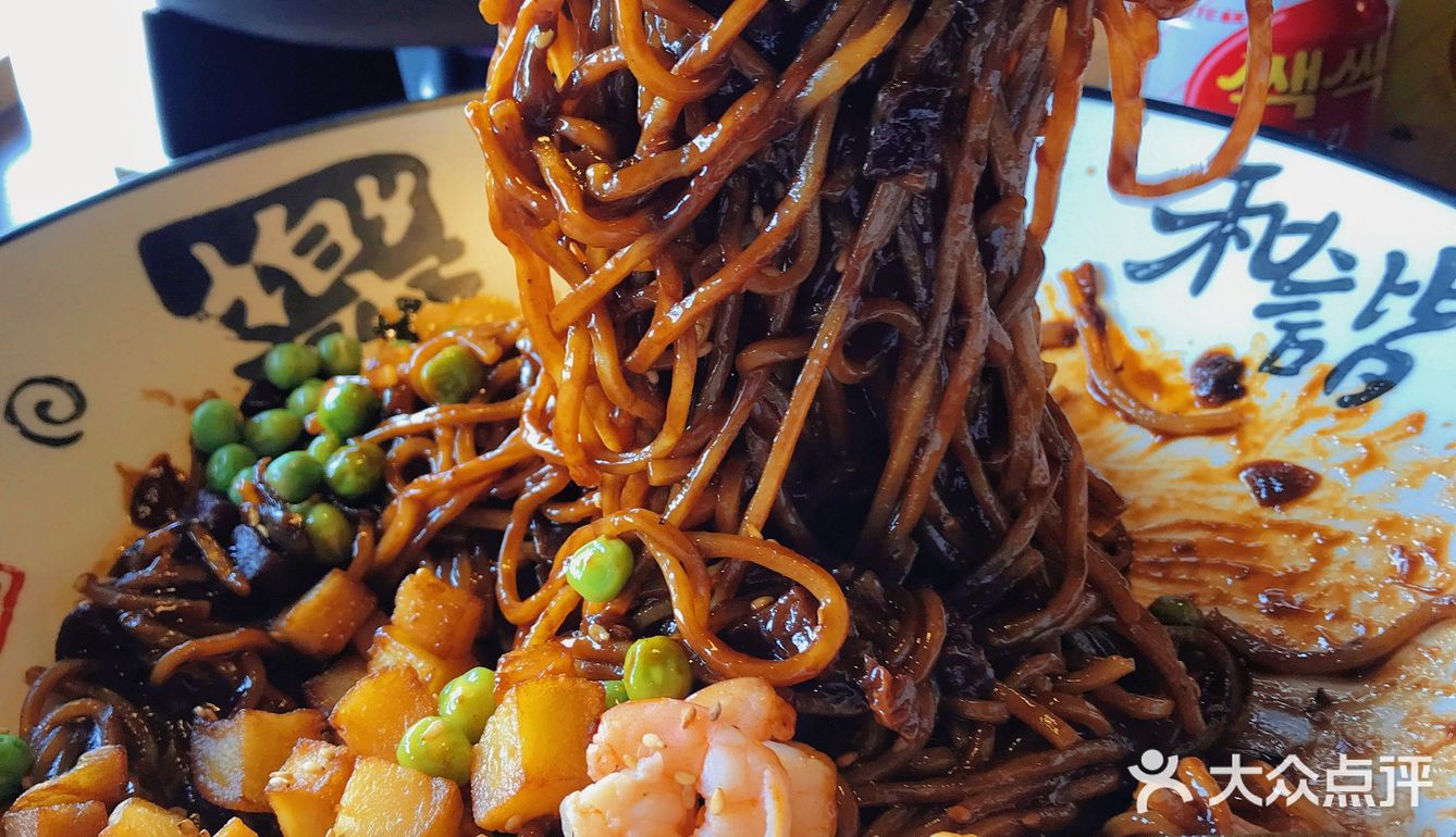 快乐的标配，就是韩餐和姐妹🍻