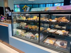 面包甜点陈列柜-星巴克臻选(深圳龙岗万科店)