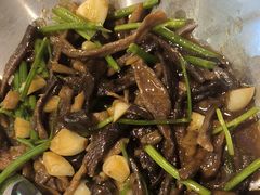 -黄泥岗·地道湖北菜(奥特莱斯店)