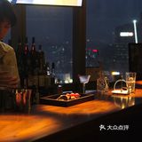 日咖夜酒 在安静私密的高空清吧微醺🍷