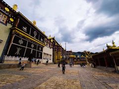 -噶丹松赞林寺