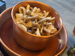 -慢丽江·云南野生菌土鸡锅(付家庄店)