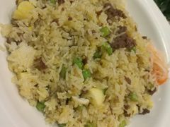 菠萝牛肉炒饭-佰搭果·广式茶餐厅(西华路店)