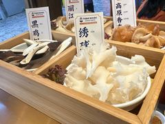 -阿婆情腊排骨火锅·野生菌季(古城旗舰店)