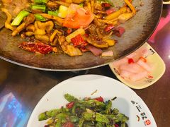-富正毅三下锅·湘西韵味(天门山索道店)
